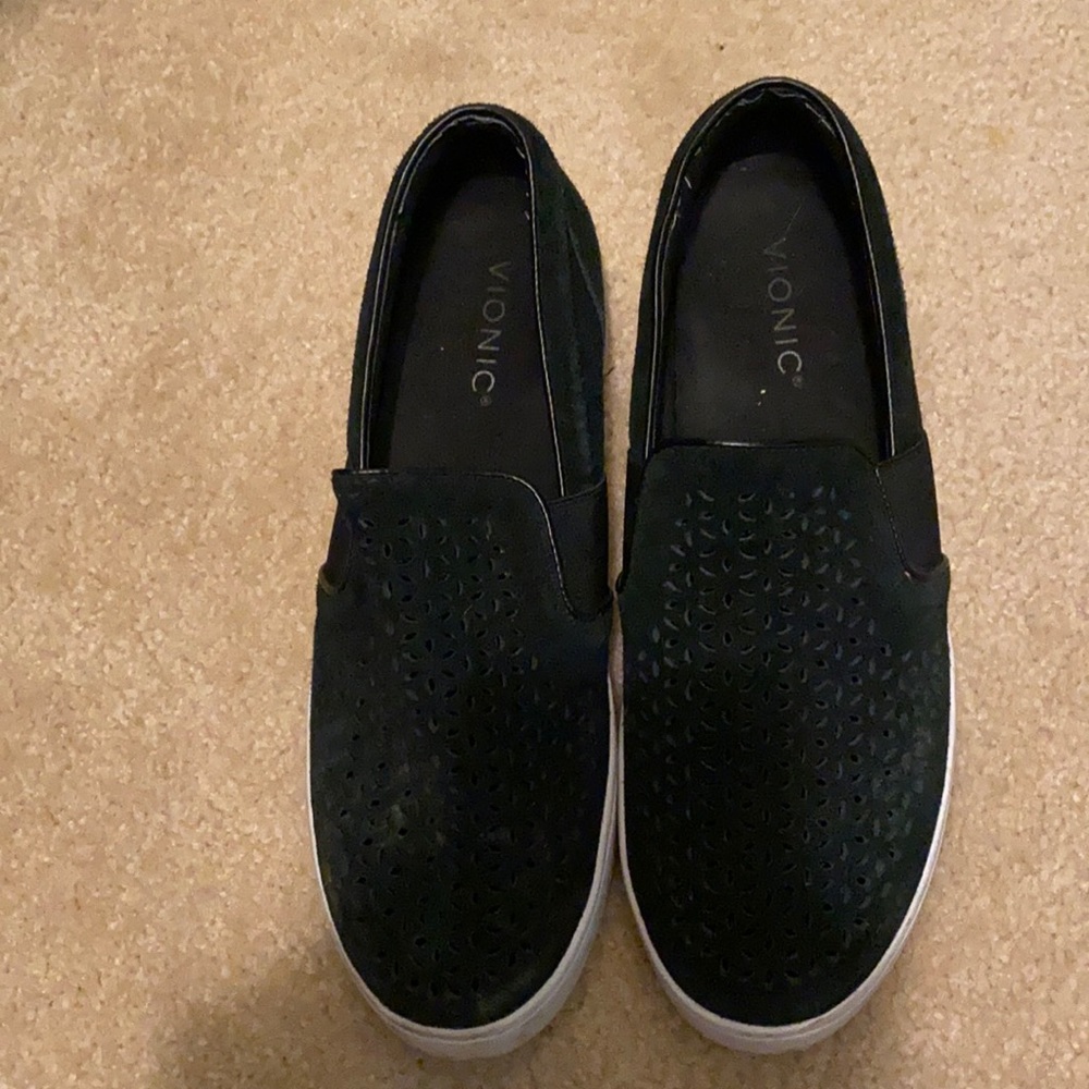 COPY - Vionic slip on shoes